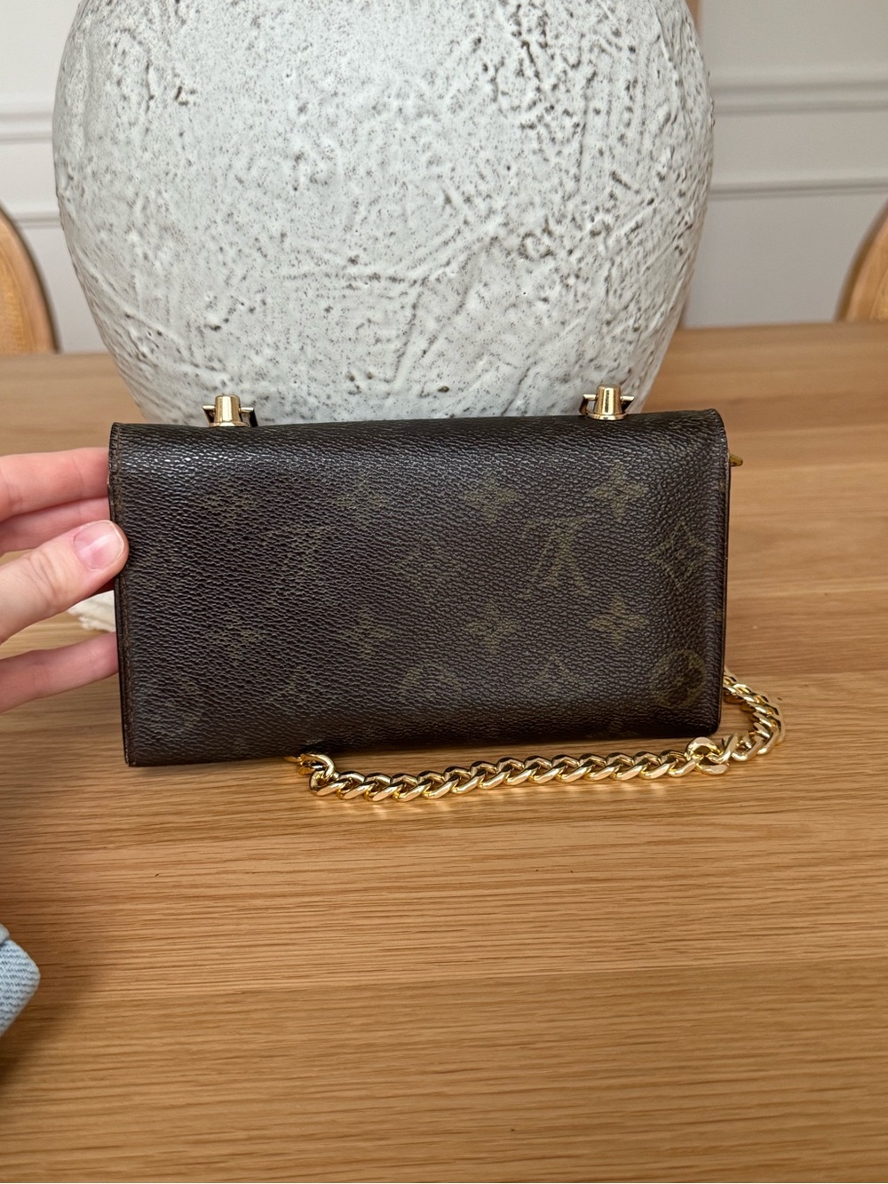 ✅AUTHENTIC✅LOUIS VUITTON WALLET ON A CHAIN - Picture 6 of 12